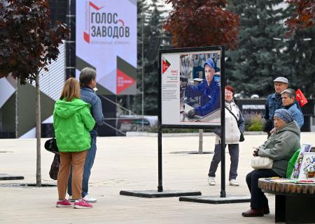 В Ижевске открылась фотовыставка «СВОи на фронте и в тылу»
